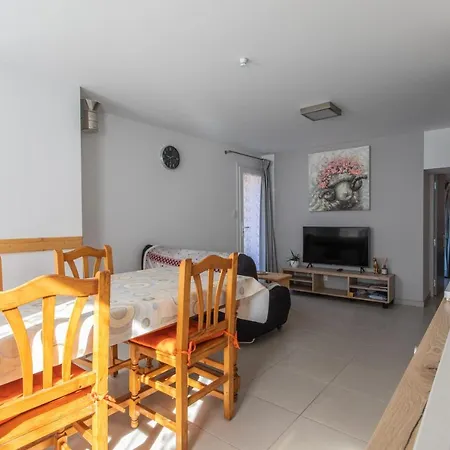 Le Belier 2nd Etage Avec Balcon Au Centre D'embrun * Embrun